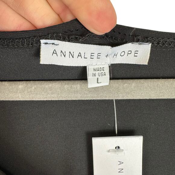Annalee & Hope NWT Black Cold Shoulder Lightweight Knee Length Dress Size L - Picture 4 of 8